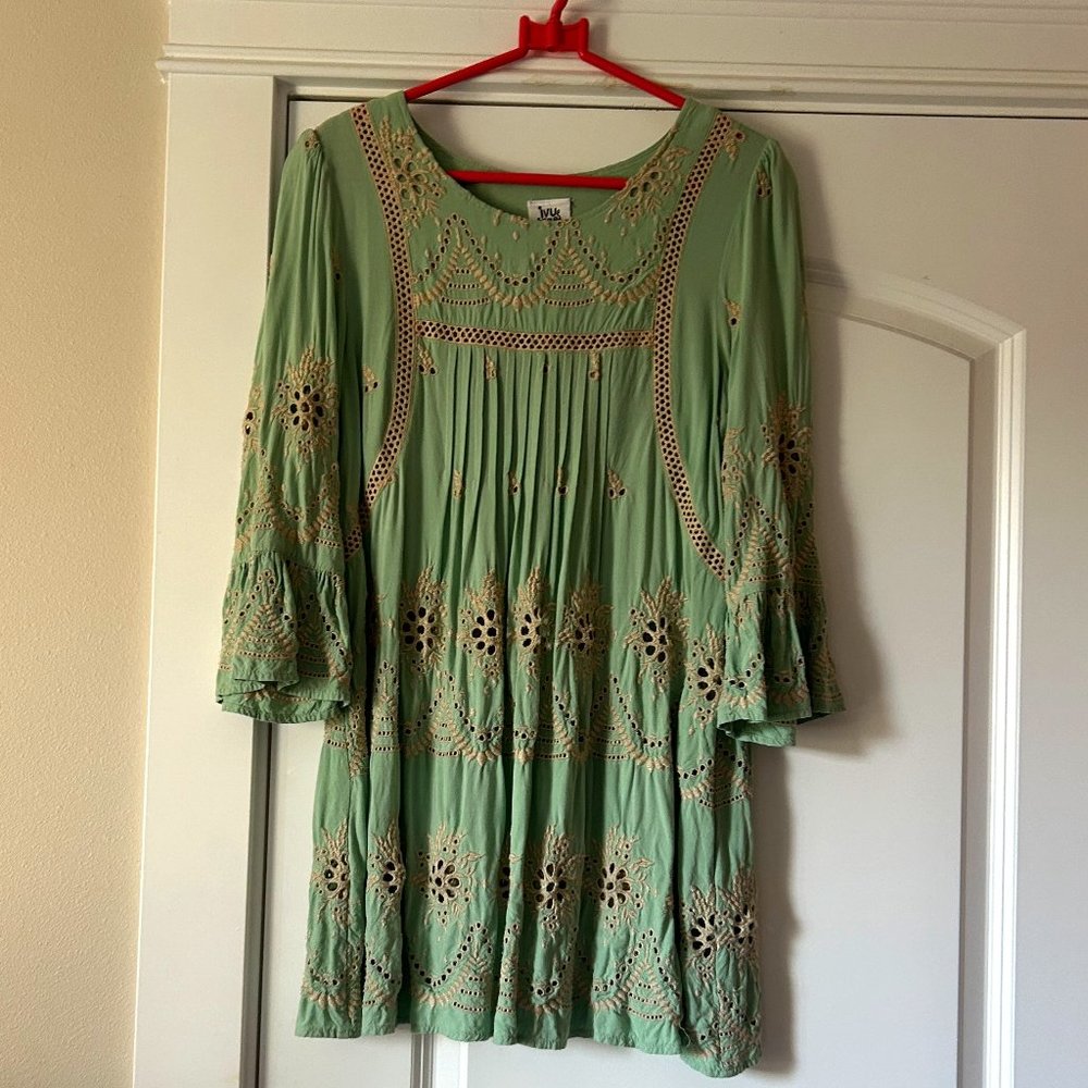 Ivy Jane Embroidered Tunic Top